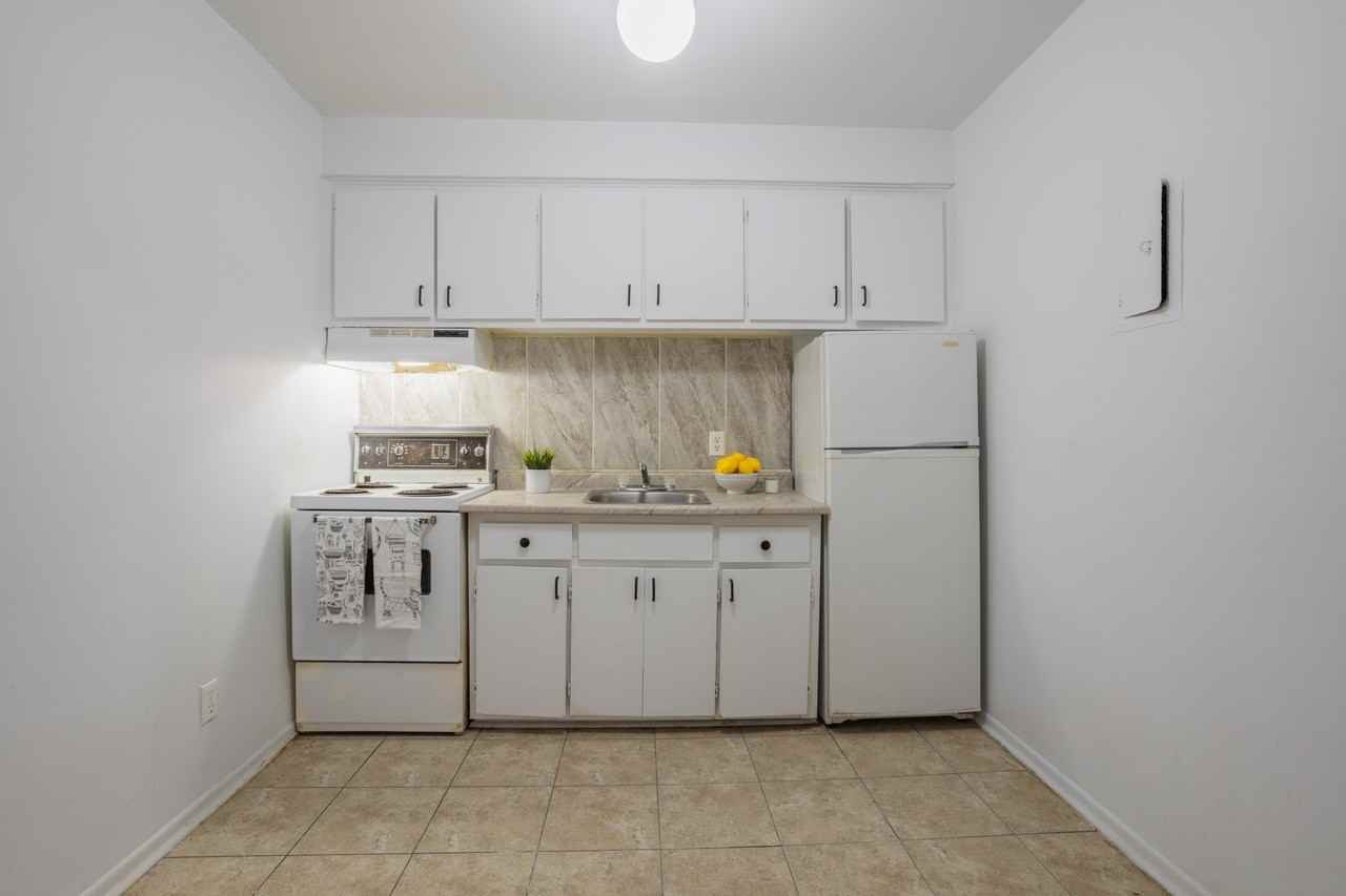 10144 Lajeunesse - Photo 2 of 6