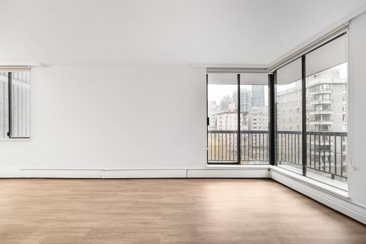 945 Jervis Street - Photo 7 of 23