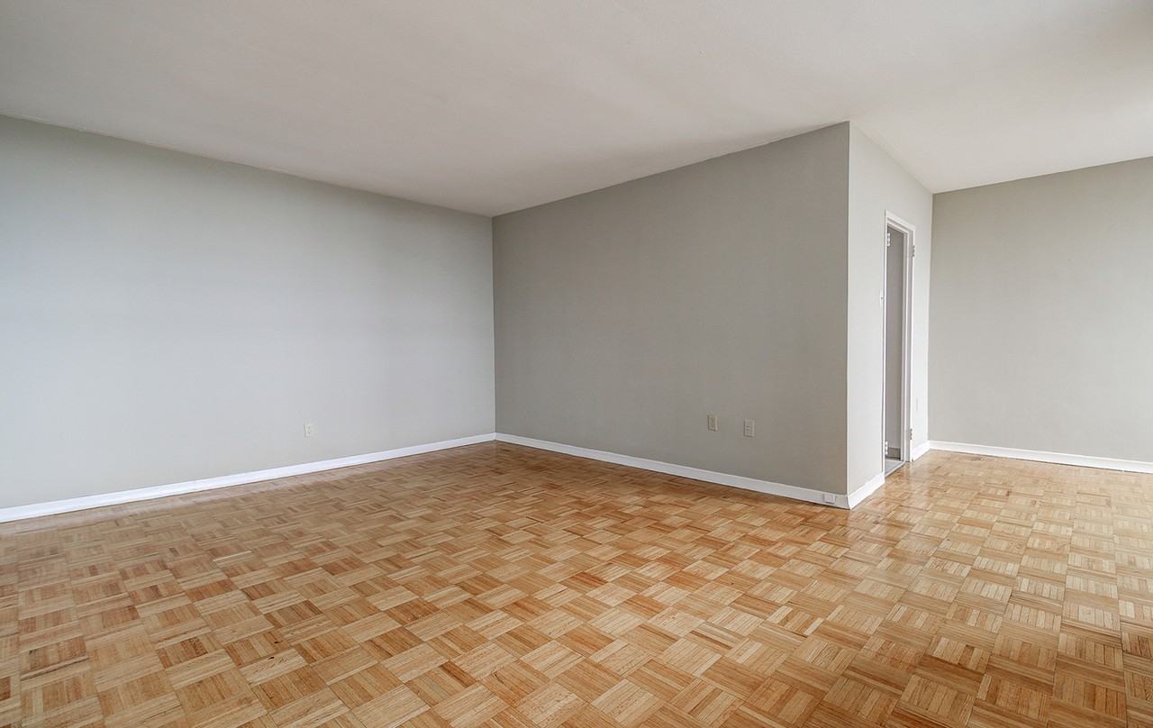 10 Kensington Rd. - Photo 5 of 10