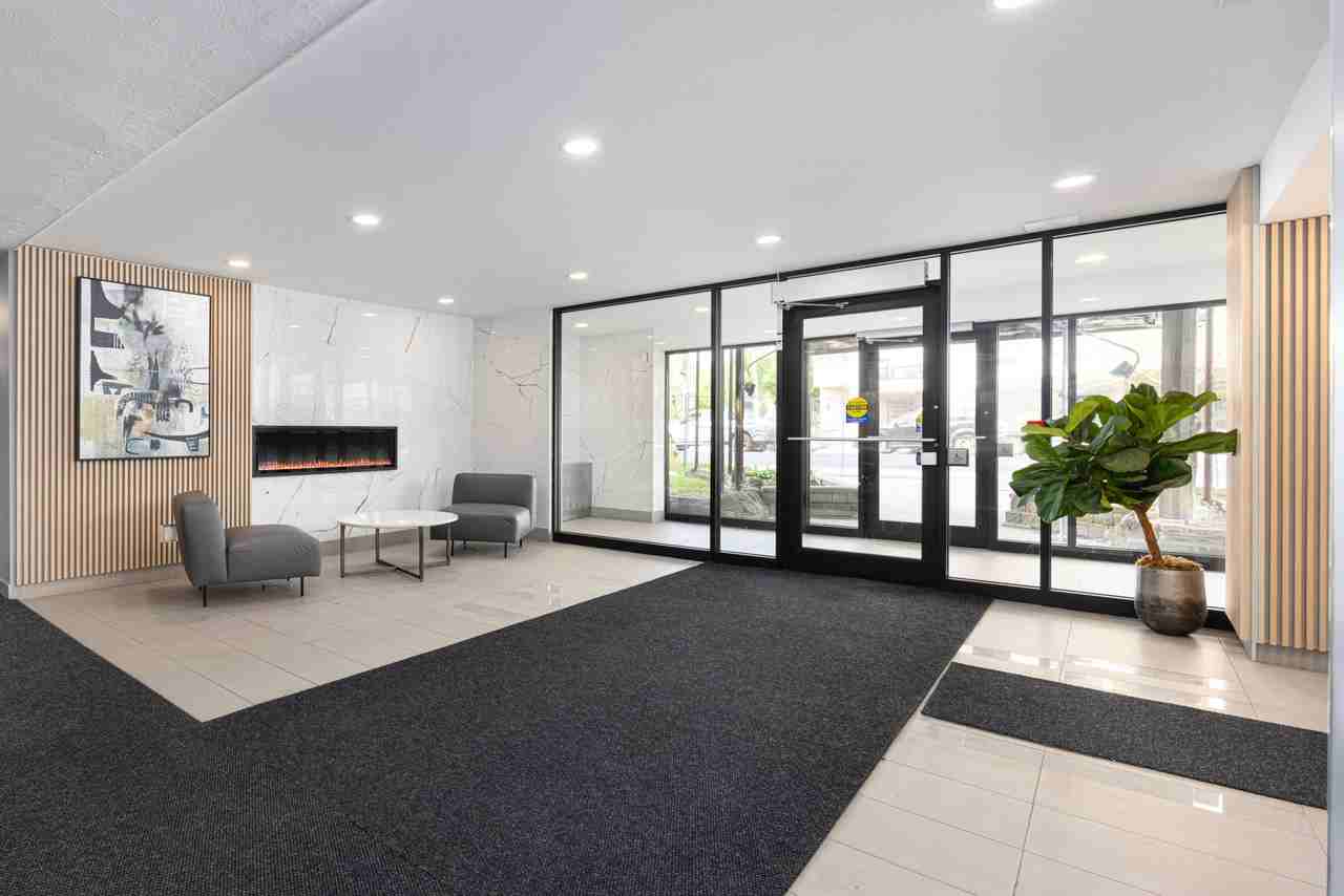 3575 Bathurst Street - Photo 7 of 10