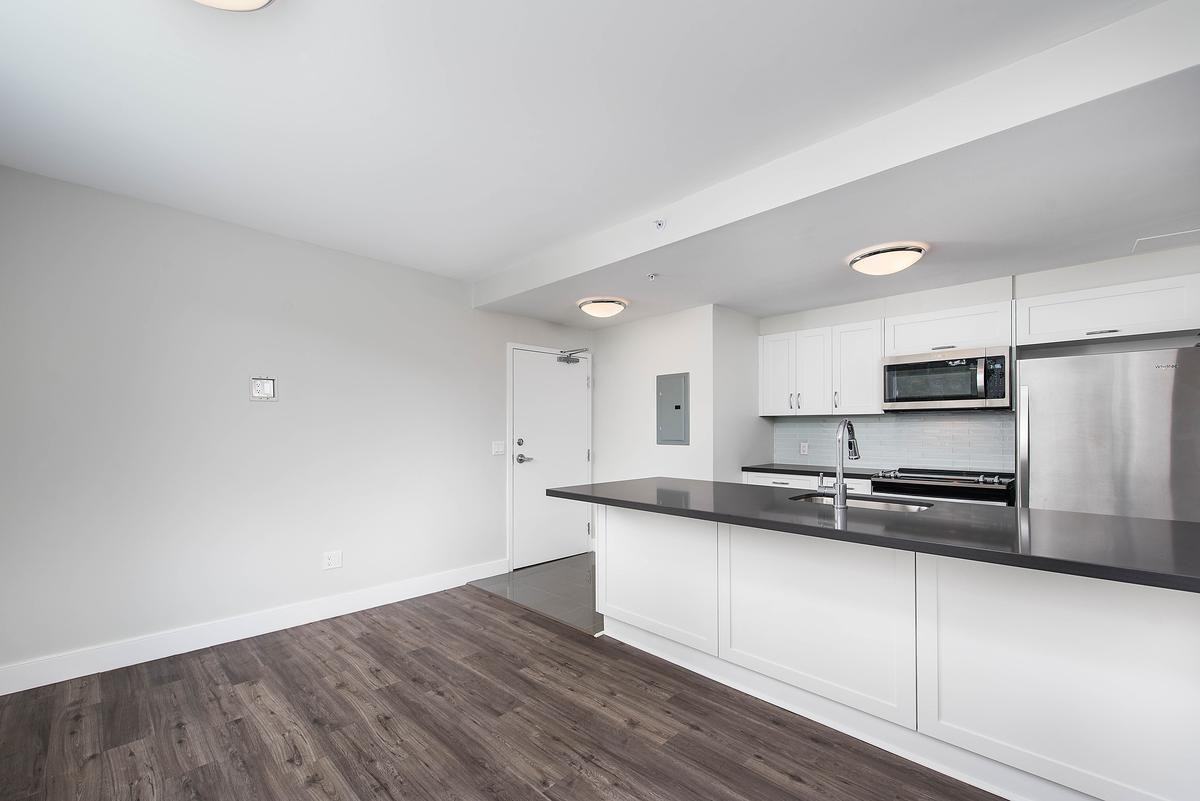 350 The East Mall - Photo 3 of 28