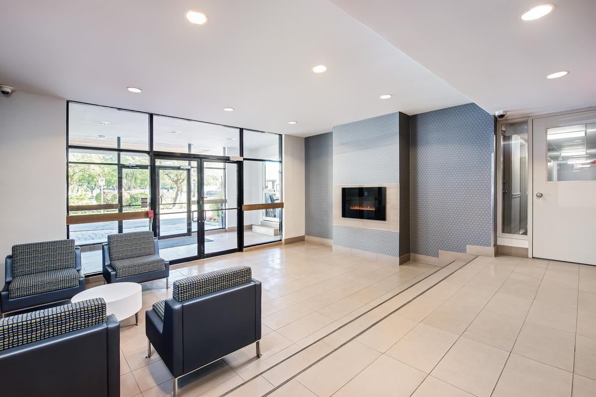 350 The East Mall - Photo 4 of 28