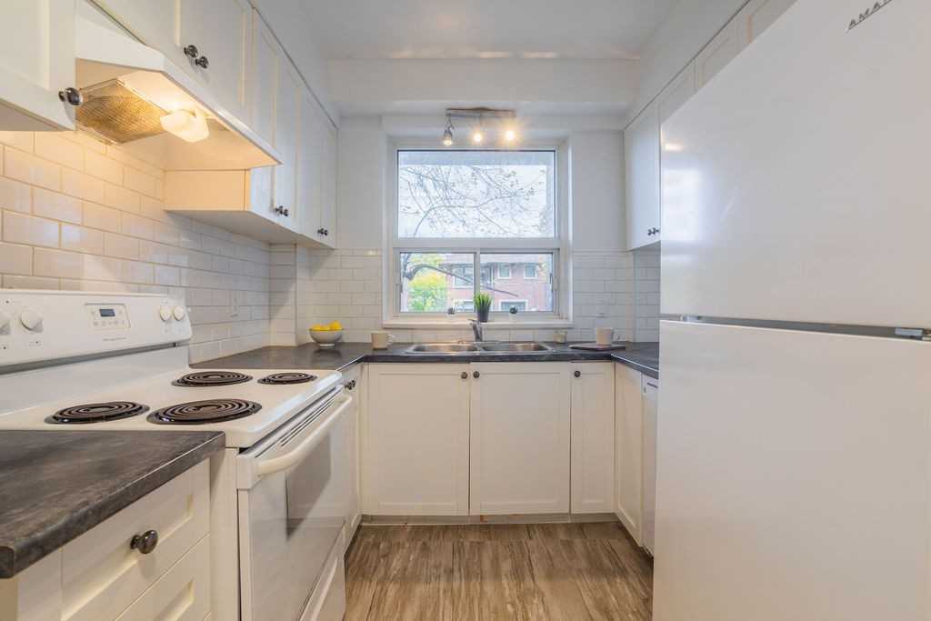 6300 Av Lennox — photo 1