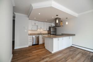 featured image of 2035 Barclay St