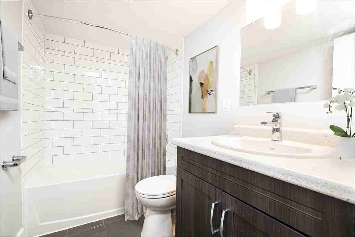 2035 Barclay Street - Photo 3 of 20