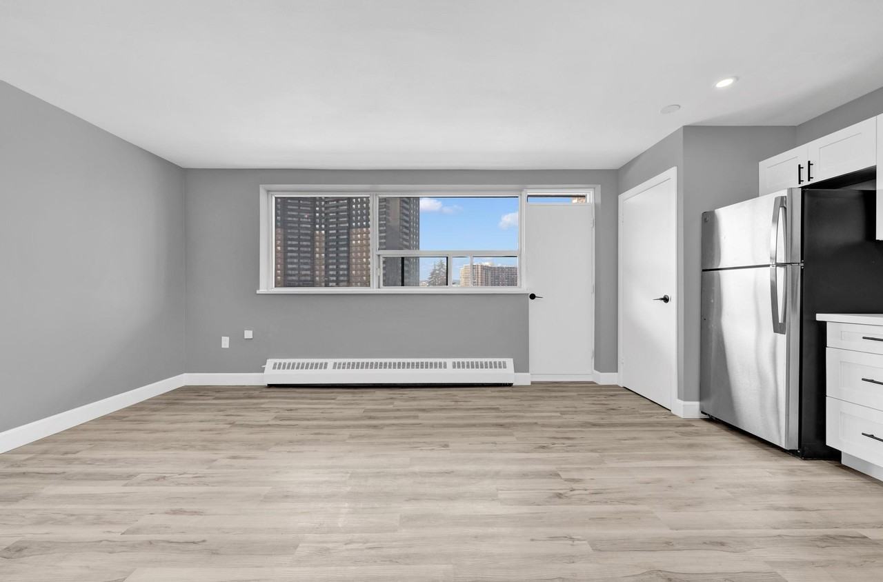 535 The East Mall - Photo 6 of 42