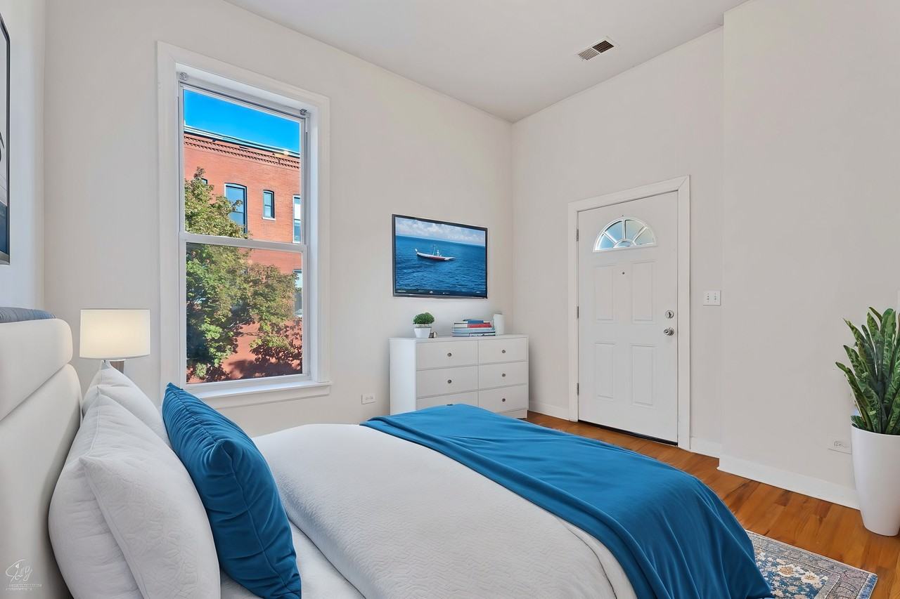 North Ave 2601-03.5 W - Photo 5 of 12