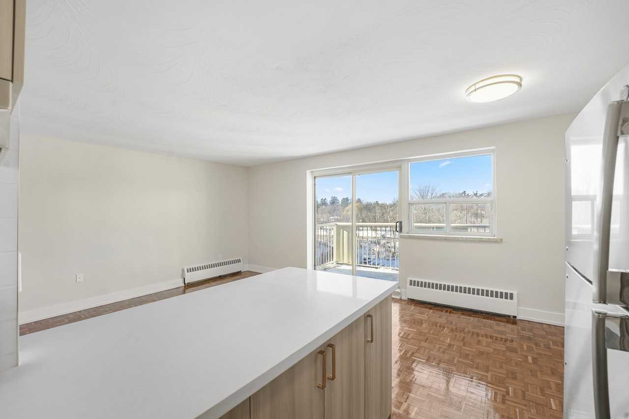 26 Park Street Apartments in Mississauga - Photo 6 of 16