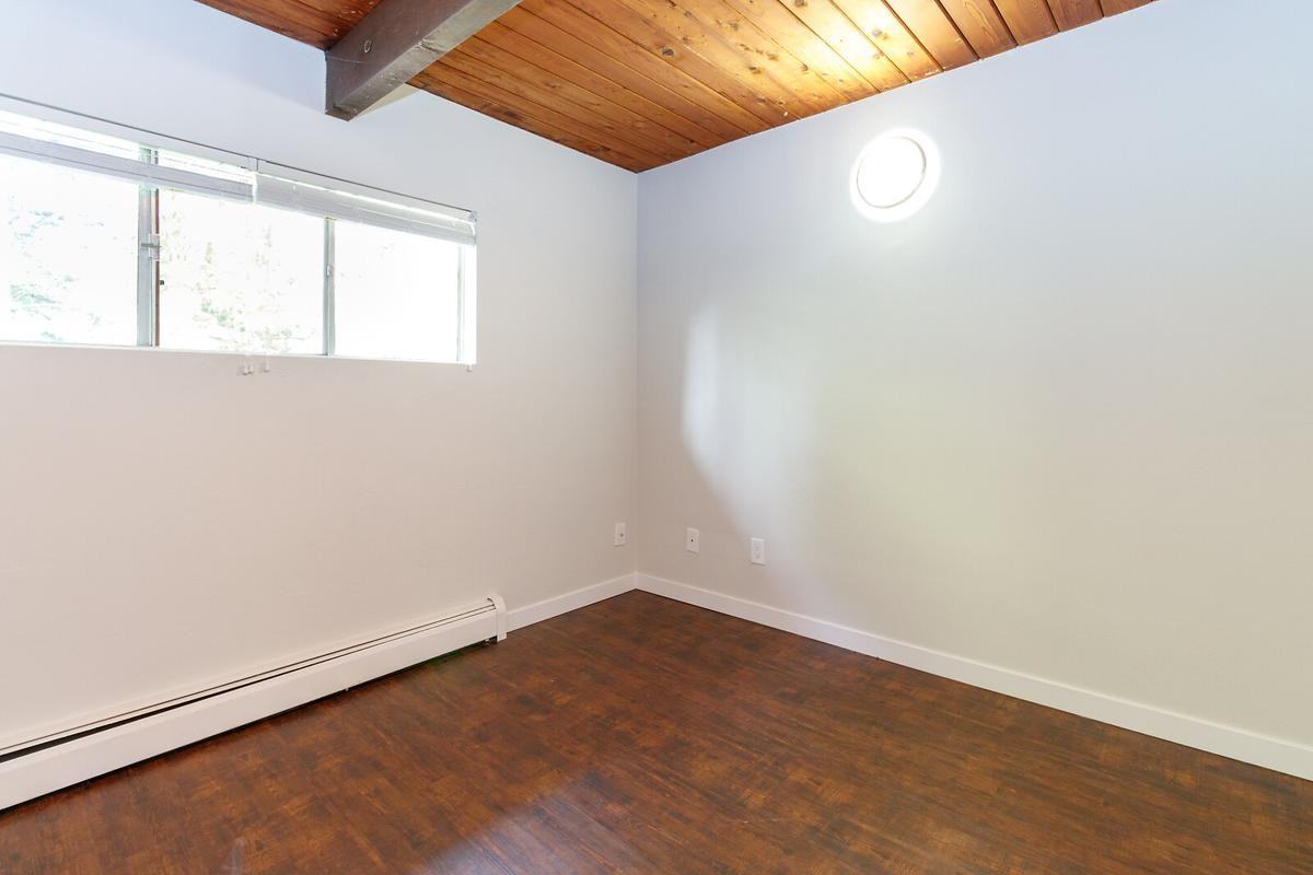 Riverbend Terrace - Photo 4 of 37