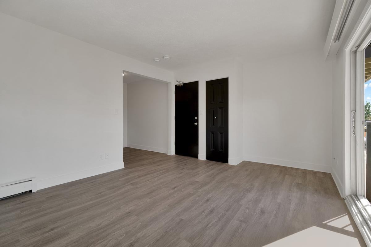 Beach House - Photo 4 of 33