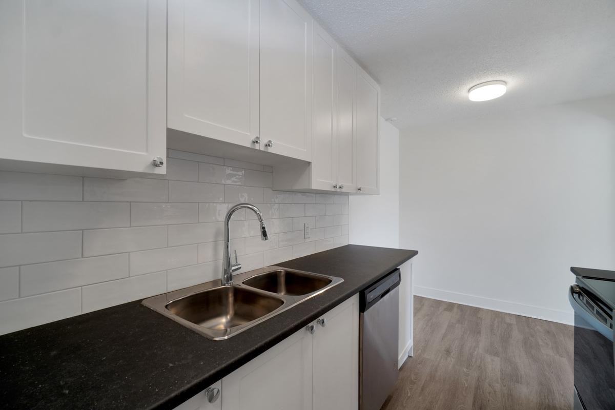 Beach House - Photo 7 of 33