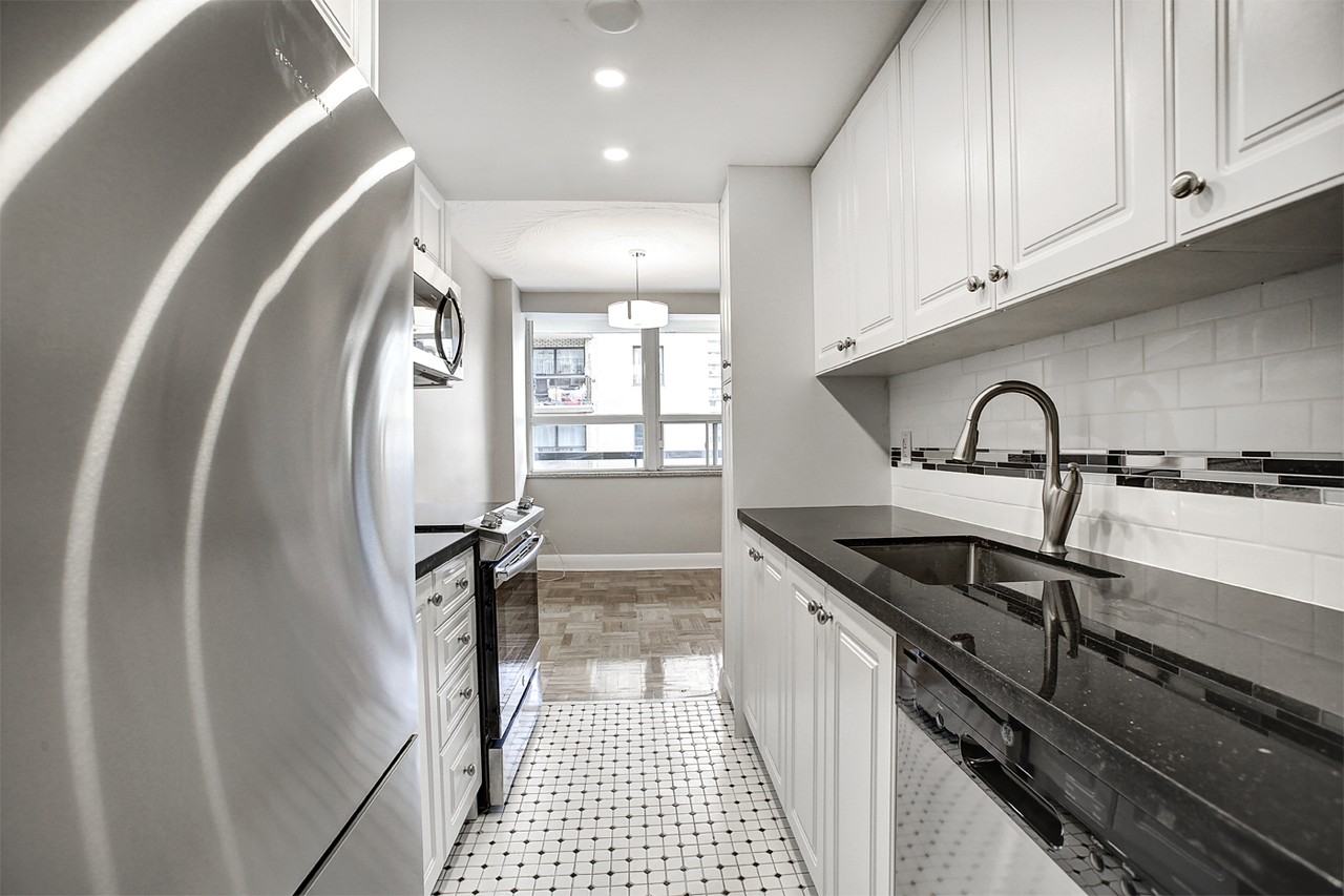 96 Jameson Avenue - Photo 3 of 19