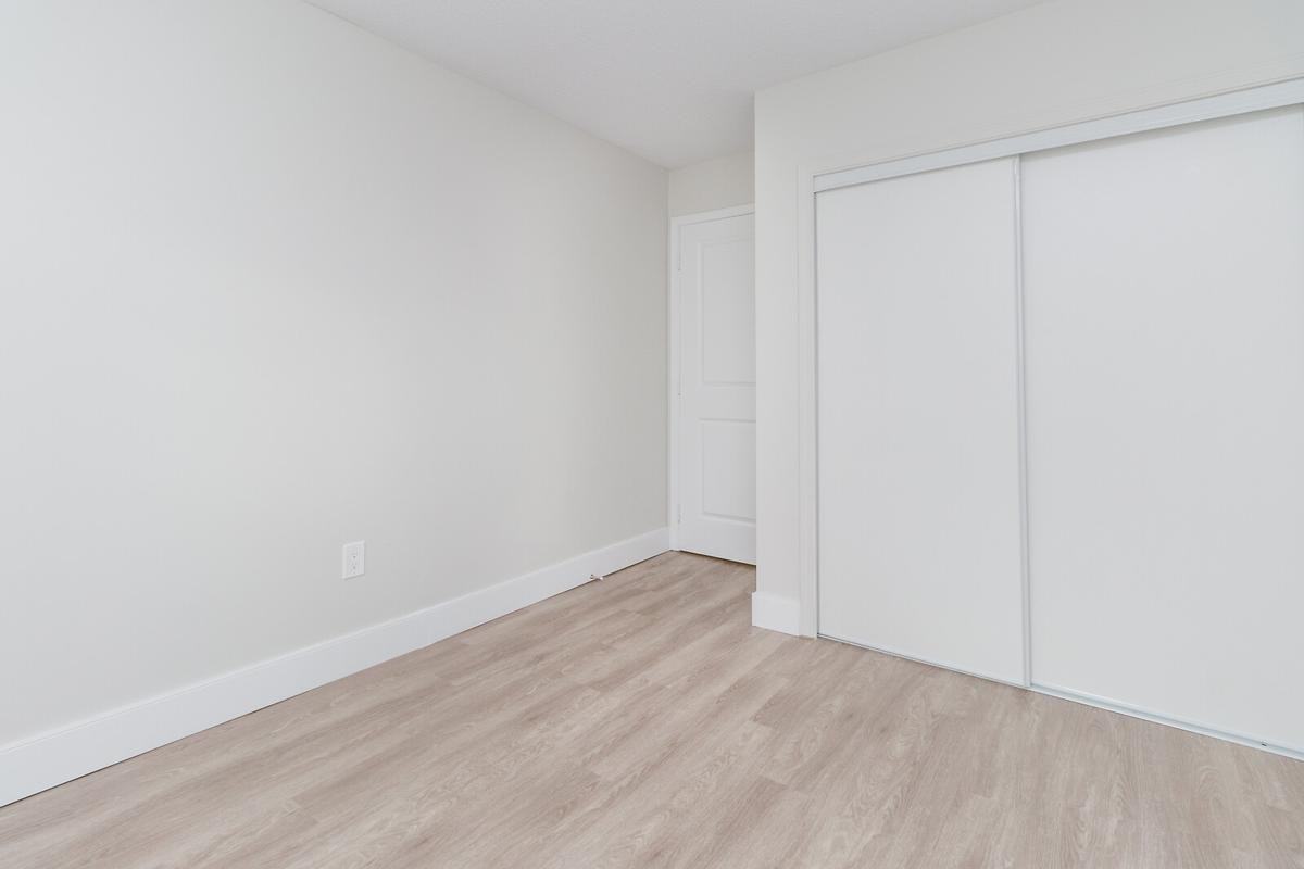 Alderwood Place Apartments - Photo 7 of 23