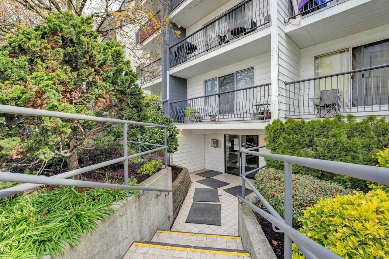 Mount Benson Arms - Photo 2 of 18