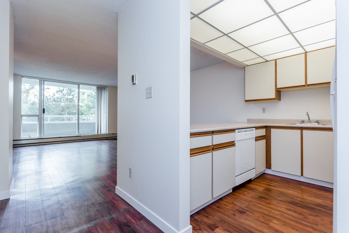 Halifax Towers Apartments - Photo 2 of 9