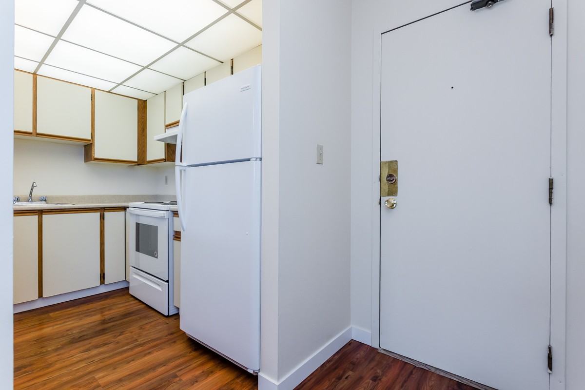 Halifax Towers Apartments - Photo 3 of 9