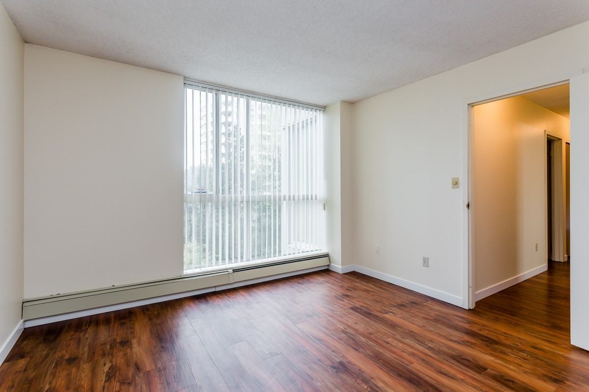 Halifax Towers Apartments - Photo 5 of 9