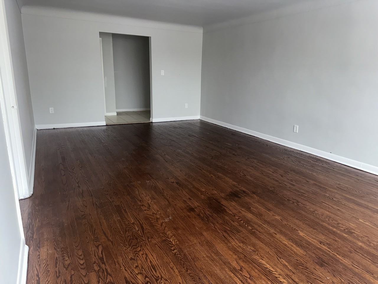 2128 Harris Crescent - Photo 5 of 8