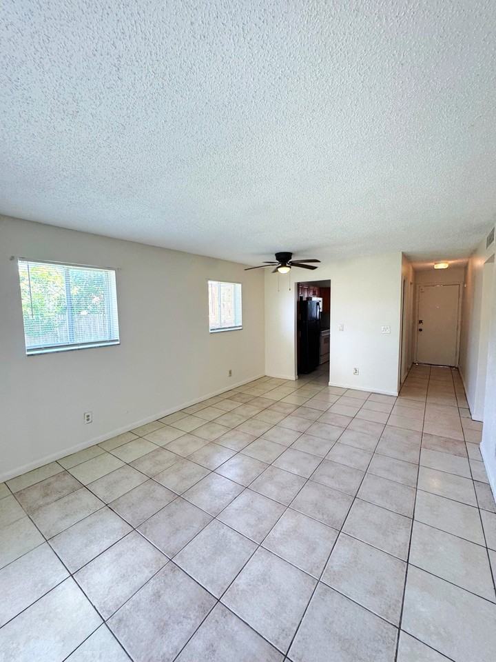 932 & 933 Kalmia - Photo 3 of 13