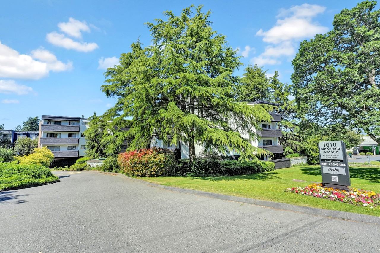 McKenzie Manor Apartments - Photo 2 of 34