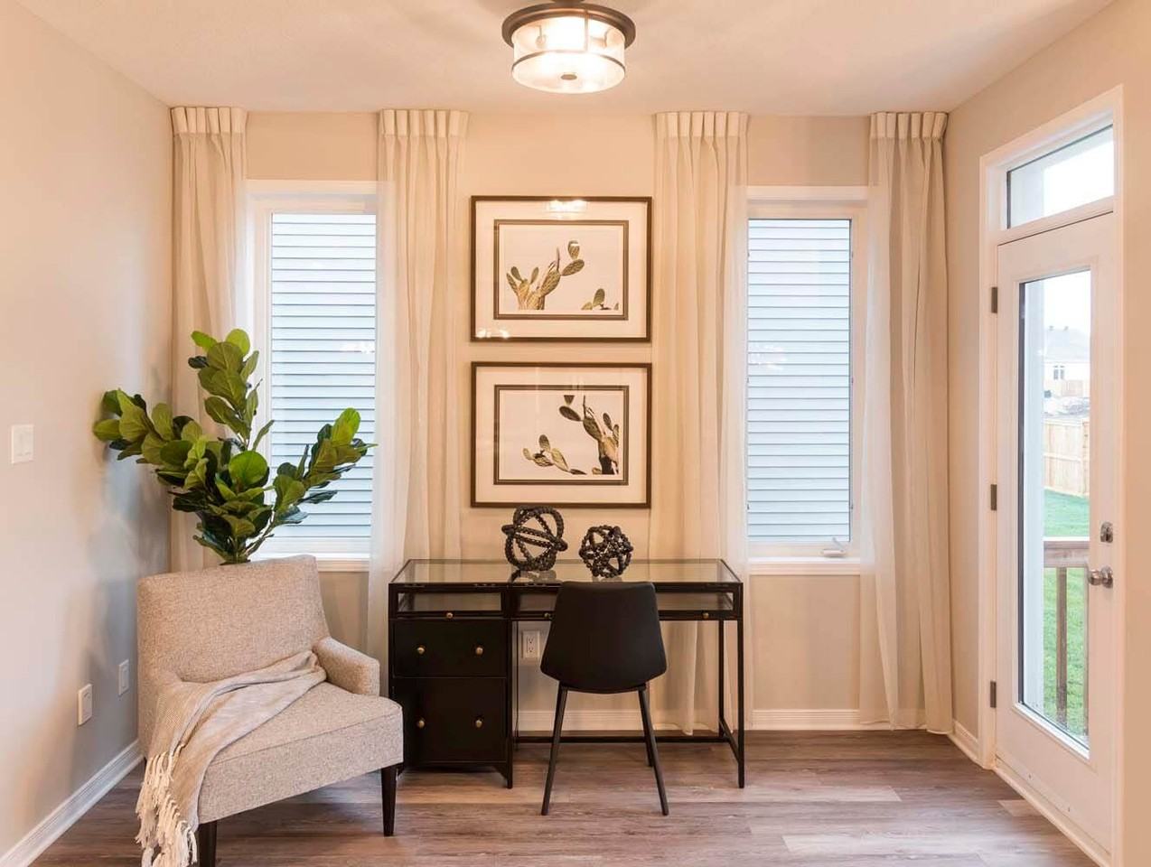 685 Taliesin Crescent - Photo 6 of 18