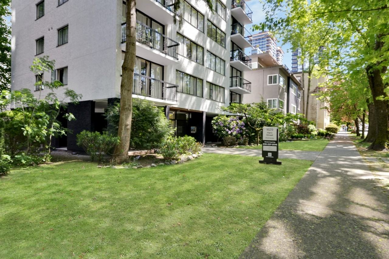 1629 Haro Street - Photo 7 of 21