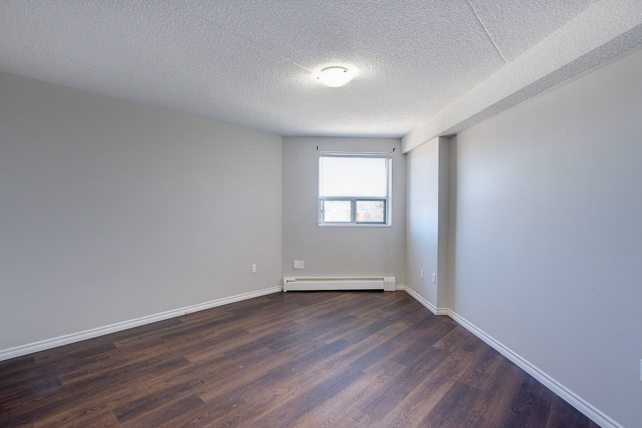 46 Gale Crescent - Photo 4 of 45