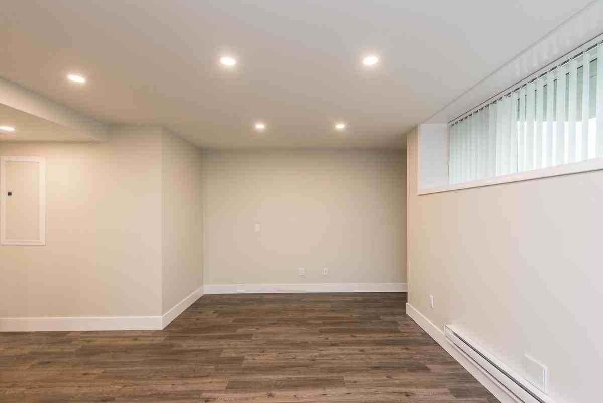 151 East Keith Road - Photo 6 of 20