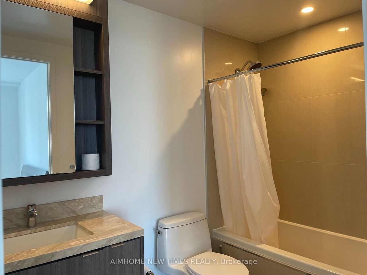 115-125 Blue Jays way, Toronto, ON - Photo 3 of 41