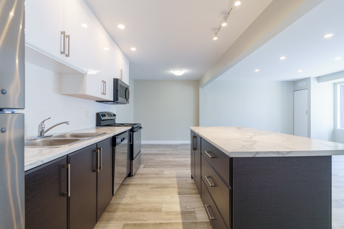 889 Chestnut Crescent - Photo 5 of 22