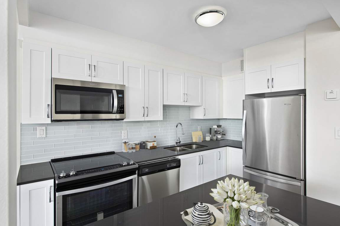 91 Cosburn Ave. - Photo 2 of 33