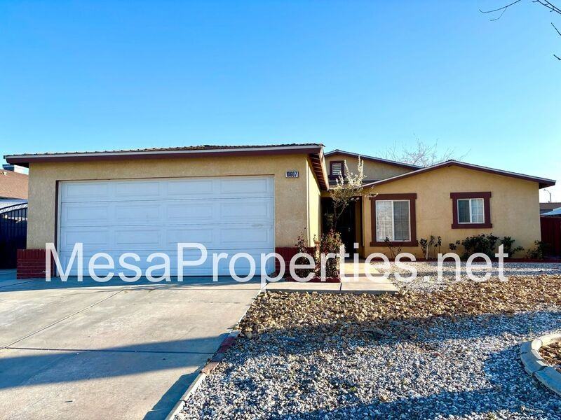 10607 Moorfield Cir - Photo 2 of 27