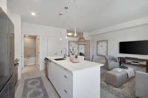 featured image of 425 Michigan St