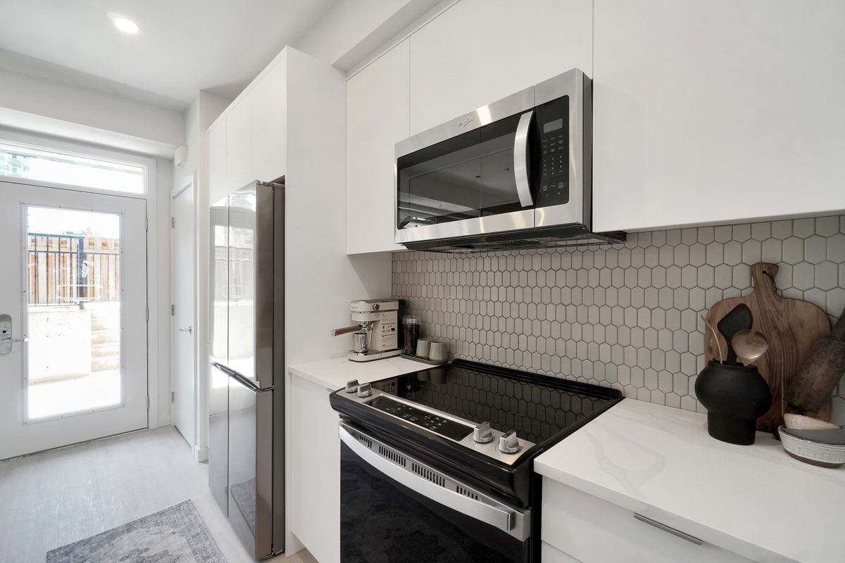 The Cove Townhomes - Photo 7 of 35