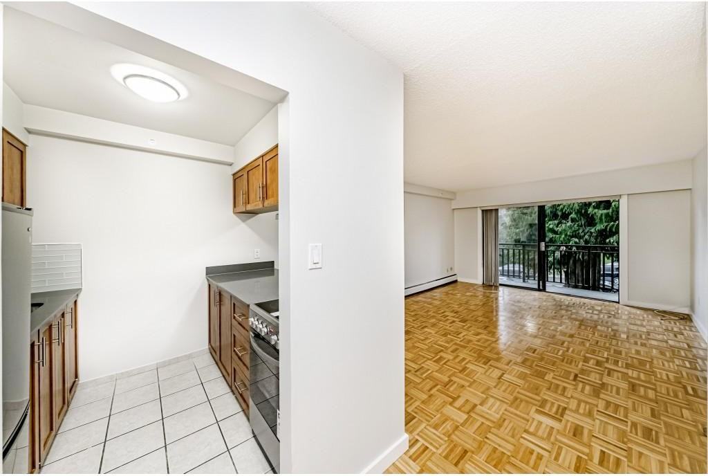 155 19th Street, East - Photo 5 of 26