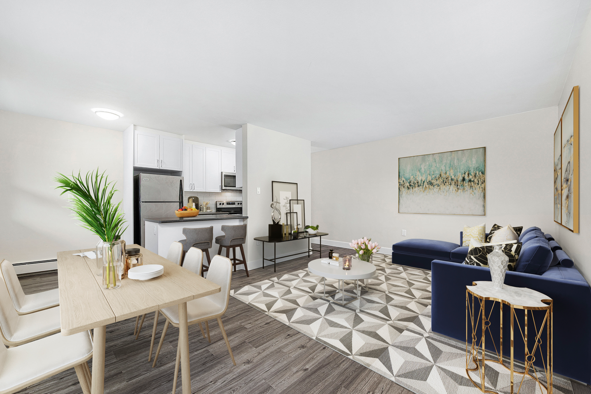 53 Adelaide Street North - Photo 4 of 7