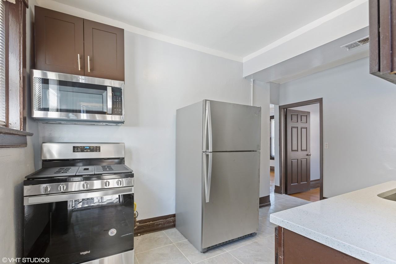 7836 South Sangamon Street - Photo 6 of 7