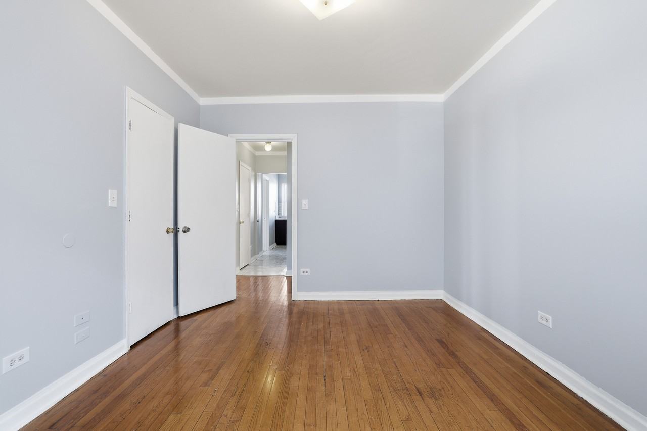 7501 S Stewart Avenue - Photo 2 of 42