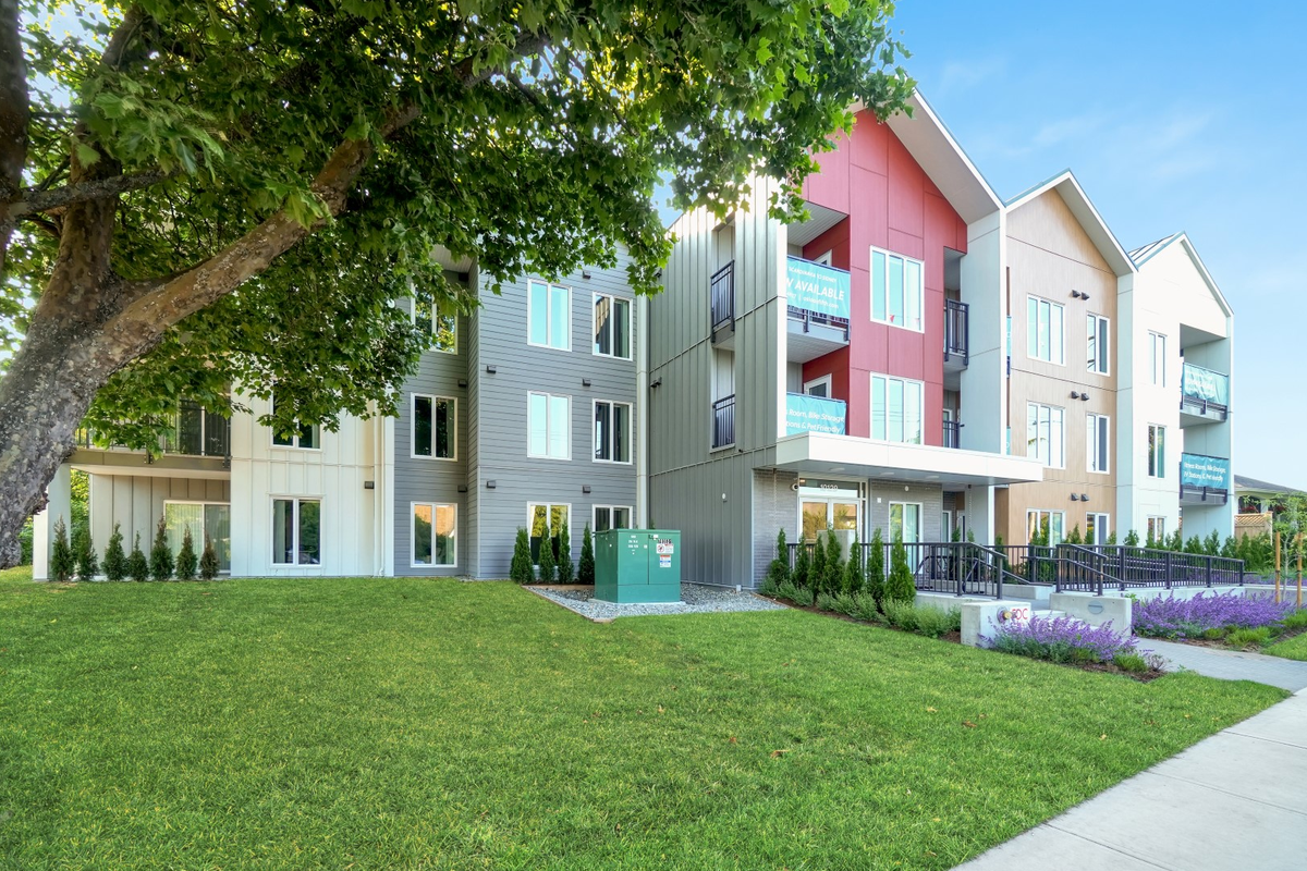 Oslo on Fifth Residences - Photo 2 of 18