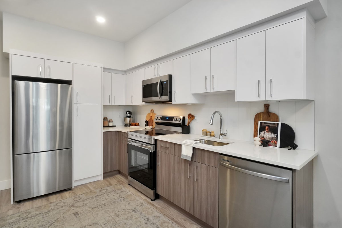 Oslo on Fifth Residences - Photo 7 of 18