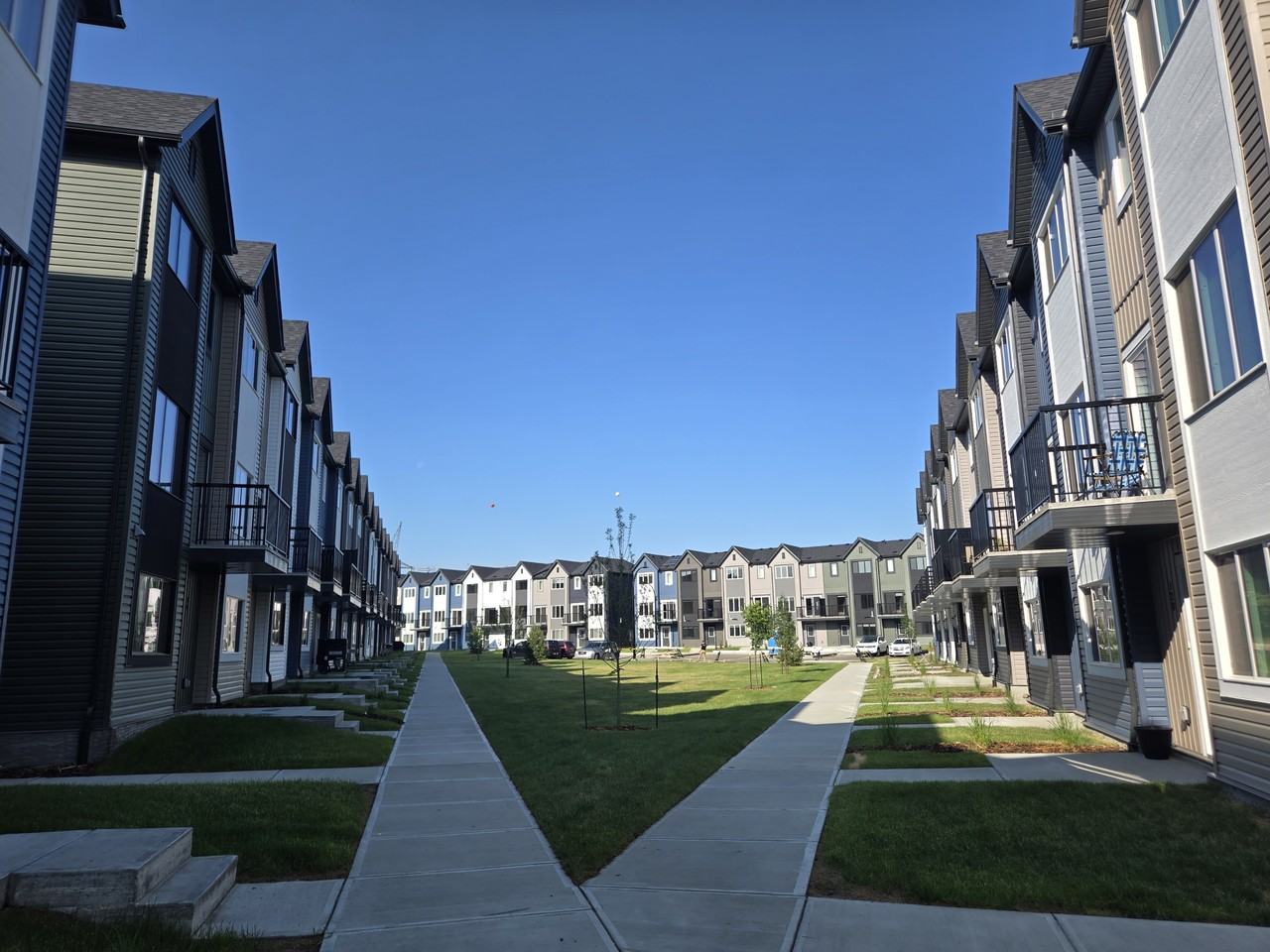 2035 Chalmers Way SW - Photo 2 of 48