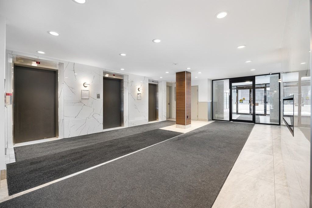 100 Gloucester Street - Photo 6 of 13