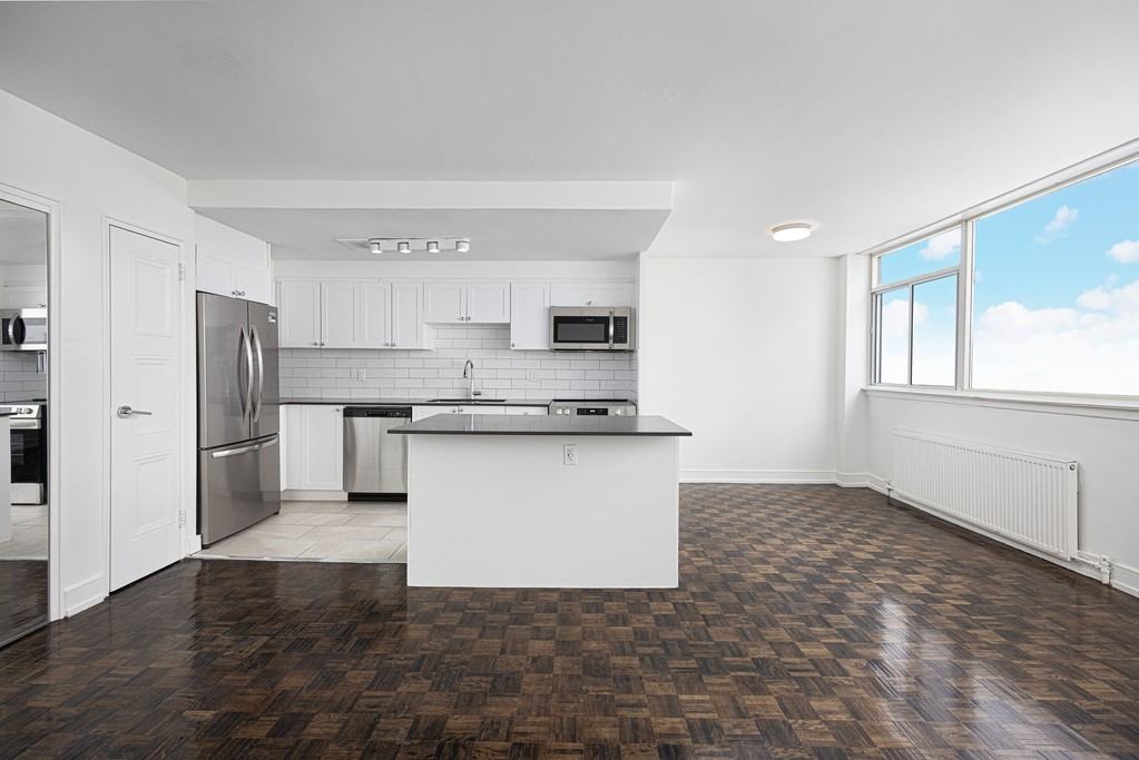 100 Gloucester Street - Photo 6 of 15