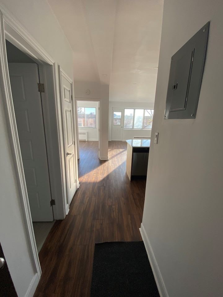 5475 Westminster - Photo 3 of 41