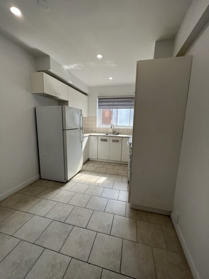 5475 Westminster - Photo 5 of 41