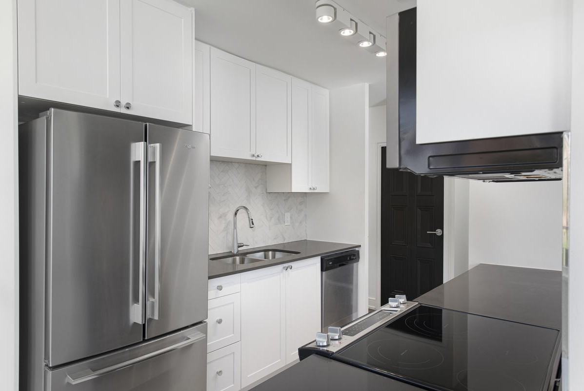 25 Eva Road - Photo 7 of 35