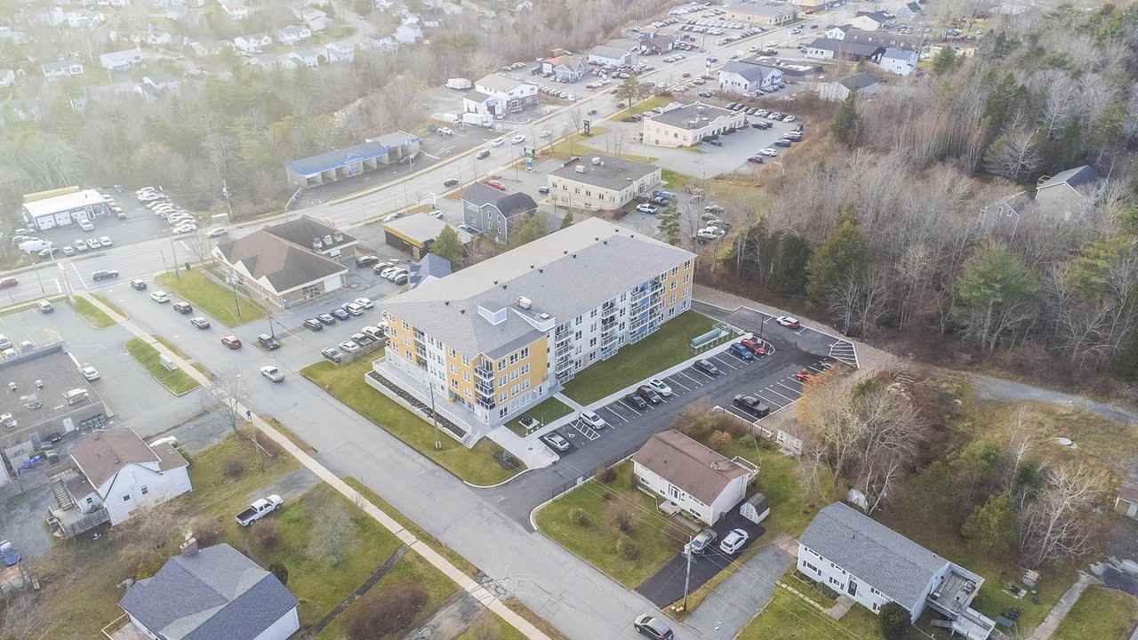 The Pinehill Apartments - Photo 6 of 26