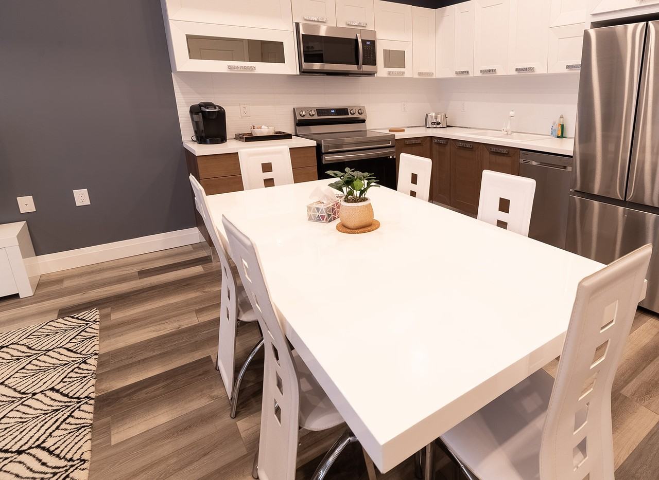 5971 Dorchester - Photo 3 of 40