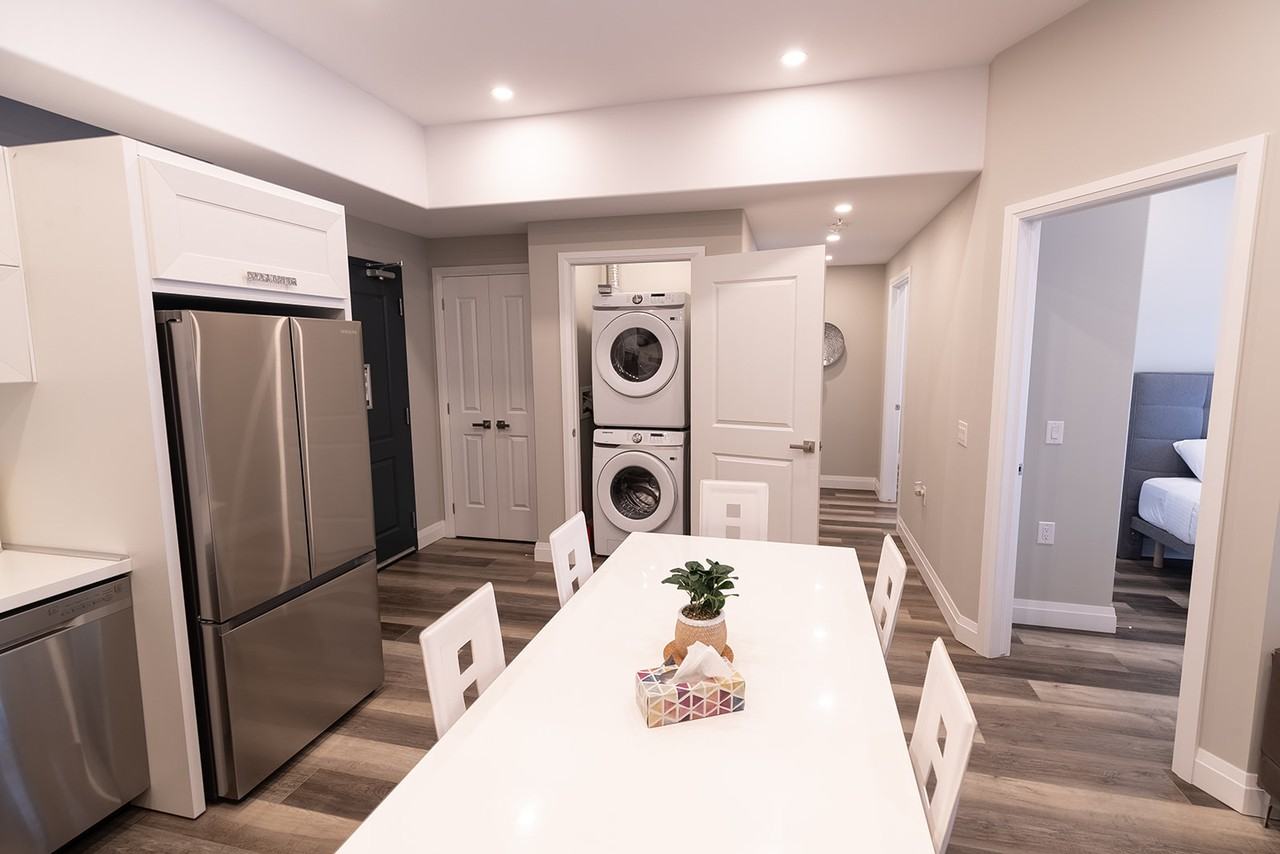 5971 Dorchester - Photo 4 of 50