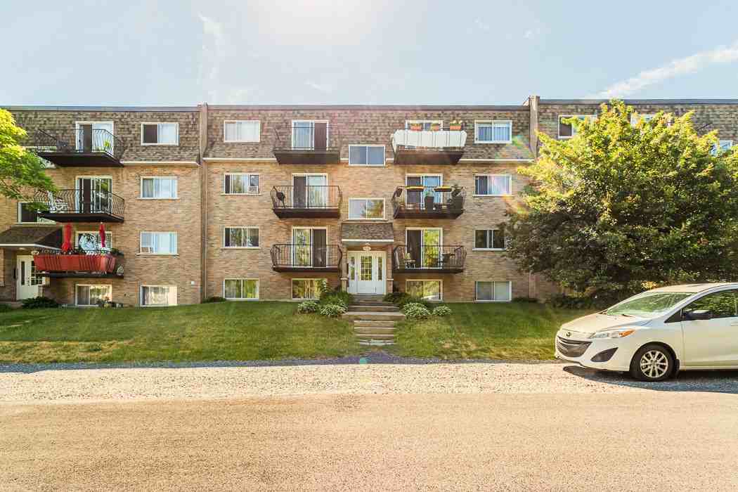 305 Rue Pineault - Photo 3 of 19